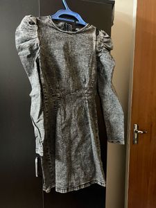 Acid Wash Puff Sleeve Dress