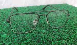 Stylish Aviator Glass