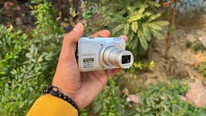 Nikon Coolpix 10x zoom Digital Camera