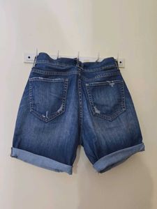 Shorts For Your Outings, In Best Condition.