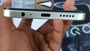 IQOO Z9x 5G New Mobile With Box