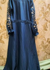 Elegant Embroidered Sleeve Abaya.Size 42.Length 55