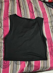 Cherry Graphic Crop Top 🩷✨