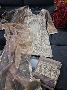 Elegant Kurta Set & Dupatta L