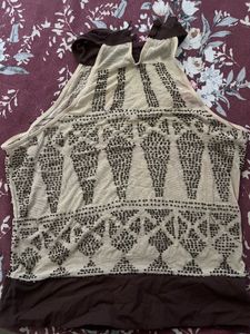 Patterned Sleeveless Top