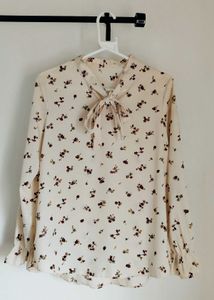 Floral Printed Tie-Up Neck Top