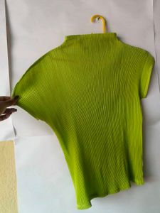 Neon green stretchable freesize high neck top