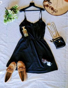 H&M Stylish Black Dress 👗🖤