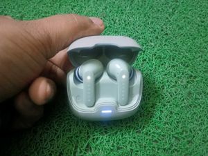 Boult Audio Z40 Pro TWS Truly Earbuds