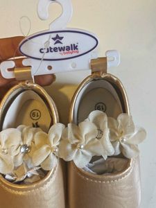 Baby Girl Gold Shoes with Flowers