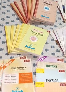 Neet &amp; JEE Aakash Prep Big Set + Free Extra Books