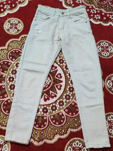 Stylish Light Wash Jeans