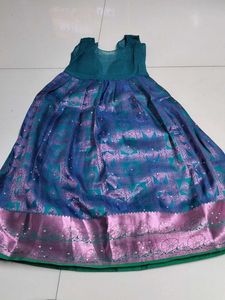 Elegant pattu pavadai Set