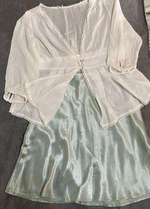White Lace Top And Hnm Skirt Set
