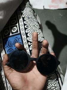 Round Black Sunglasses