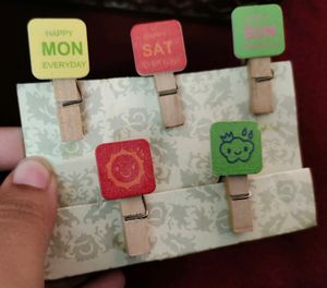 Mini Wooden Clips For Hanging Photos/Notes/Memos