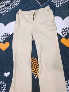 The Essential Cream Pant