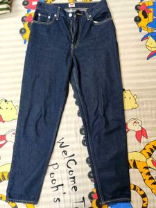 Unisex Levi&#39;s Dark Wash Jeans 👖🤩