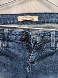 Wrangler Jeans | Like New | In The Size 28