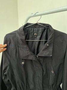 Elegant Black Trench Coat-water resistant