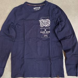 SINGLE BRAND NEW FULL SLEEVE T-SHIRT SIZE M