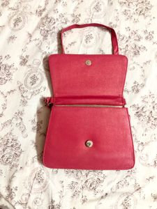Pretty Sling Bag