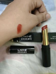 Lakme Absolute Skin Dew Lipstick