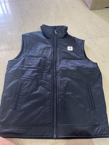 Stylish black sleevles jacket For Winter And Ridd