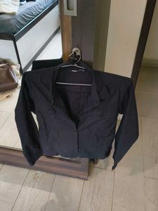 Black shirt