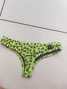 M Stylish brief