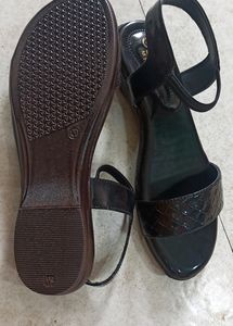 Black slippers