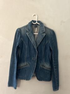 Blue Faded Jacket With Puffed Sleeves