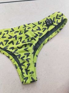 M Stylish brief