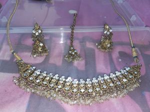 Jewellery Set.