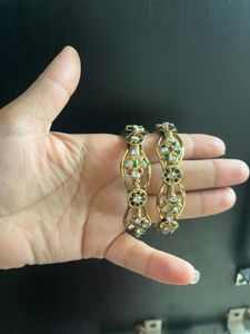 Vintage Gold Floral Bangle Set