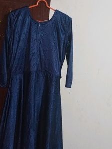Elegant Navy Blue Evening Gown