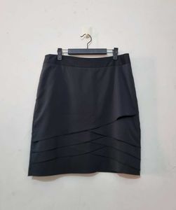 Chic Black Skirt