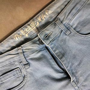 Light Wash Flare Jeans - Retro Style