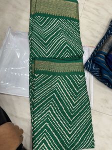 Printed Thread Work Saree With Blouse Piece