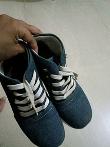 High-heeled Shoes