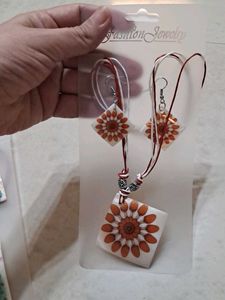Necklace &amp; Earring Set Of Mother Pearls