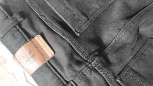 black straight fit stretchable jean 28 inch waist