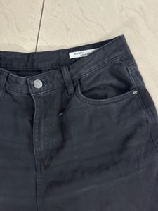Straight fit Black jeans I New