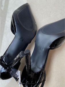 🖤ZARA Heeled Shoes with AnkleStrap