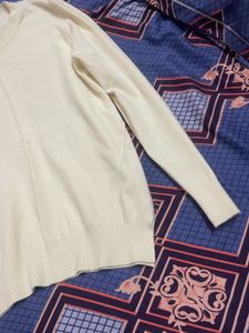 Cream Pullover Sweater 🦋