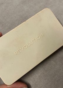 Revolution Eye Shadow- Serenity- Forever Dynamic