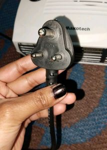 WAXOTECH 1500-watt White Fan Room Heater