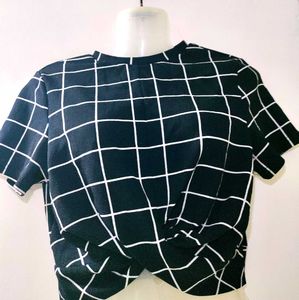 Trendy Knotted Grid Tee