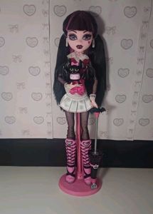 Monster High Draculaura doll <3