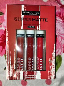 Revolution Super Matte Lip Set